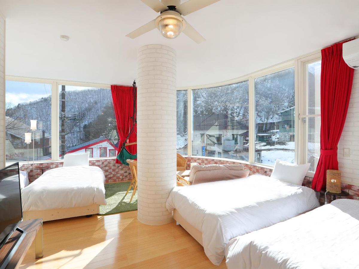 Lift Inn Hakuba Goryu Exterior photo